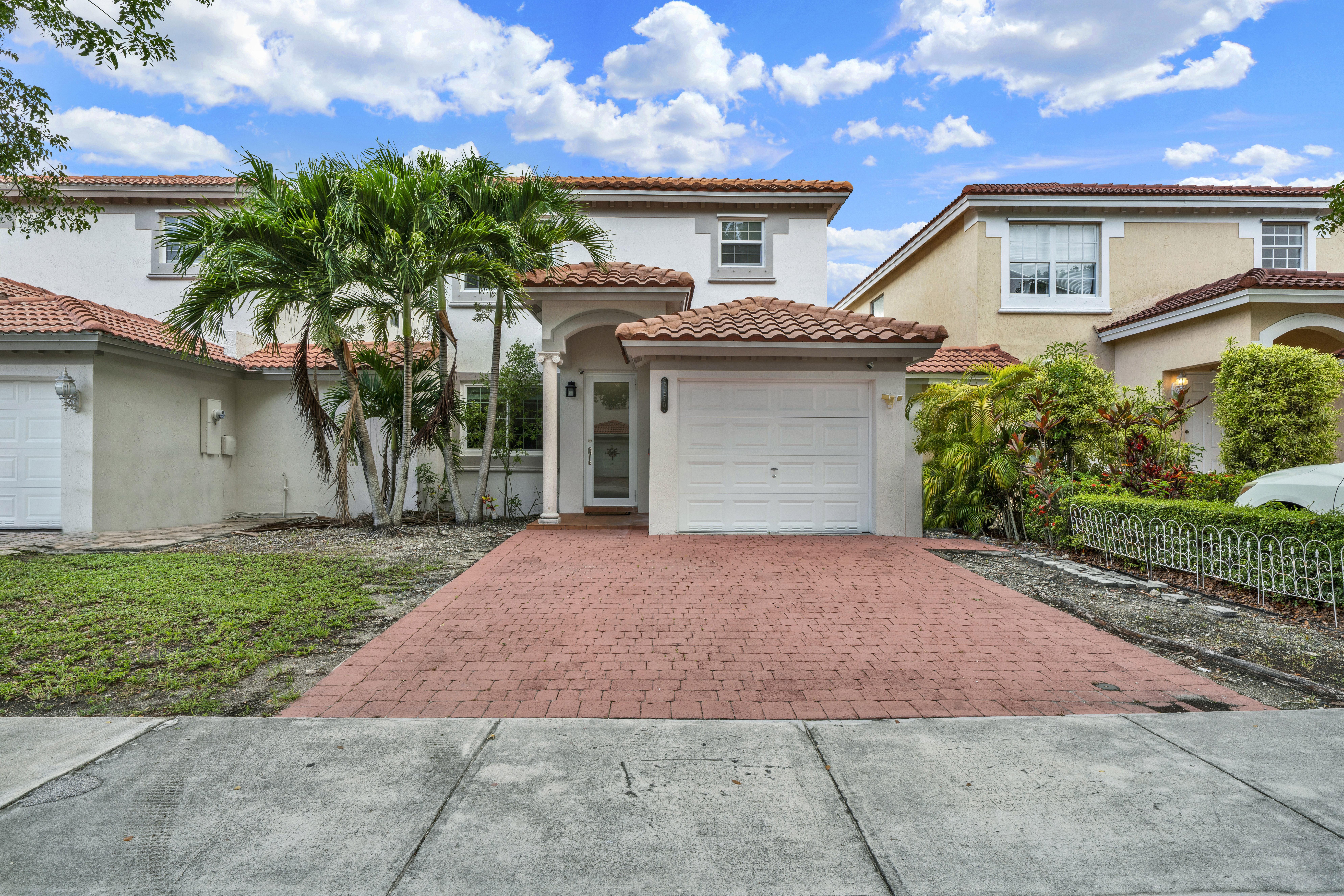 2470 Southwest 153rd Pass Miami, FL 33185 - Photo 4 of 46