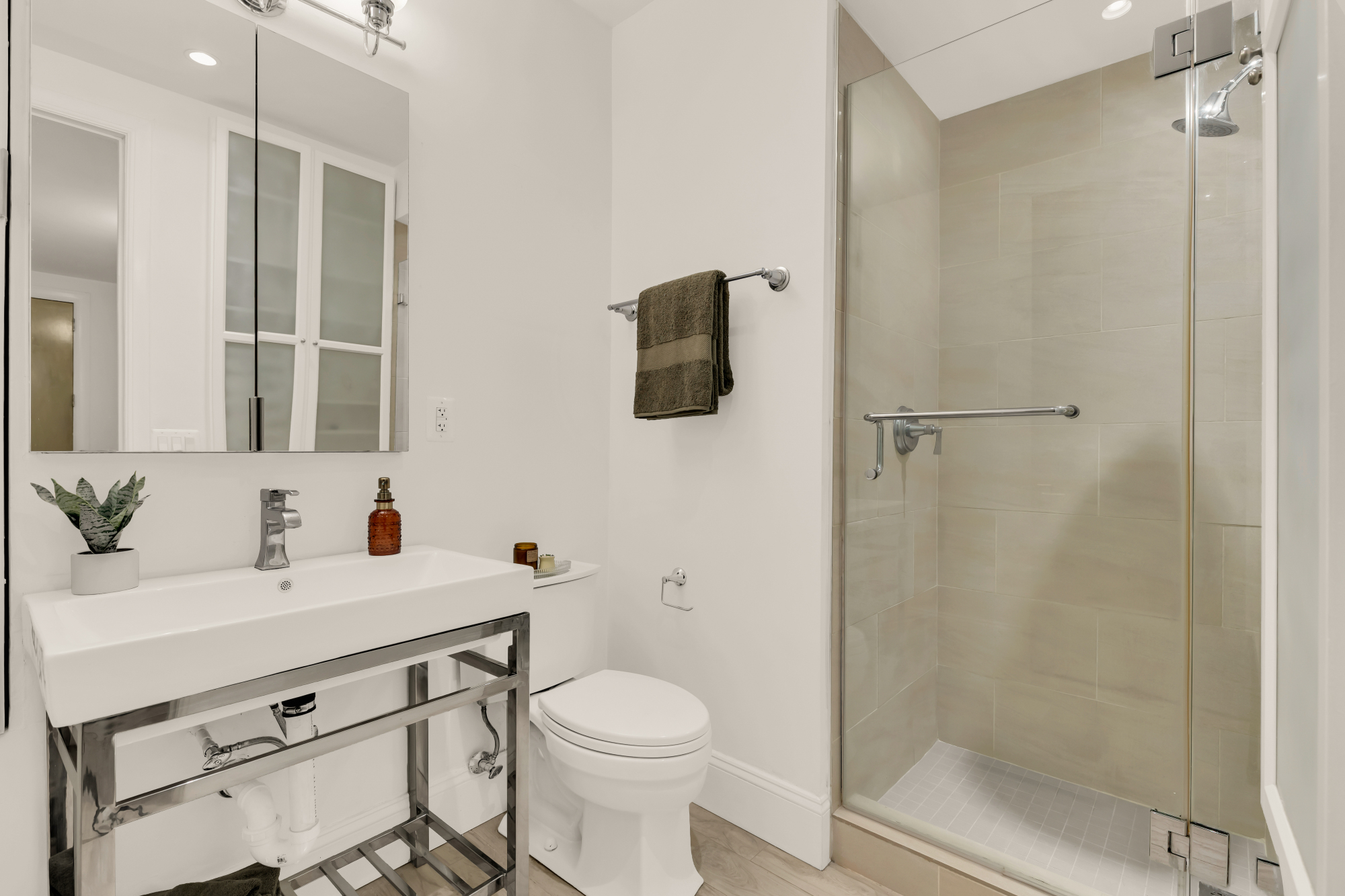 2009 Columbia Road Northwest, Unit 2 Washington, DC 20009 - Photo 29 of 37