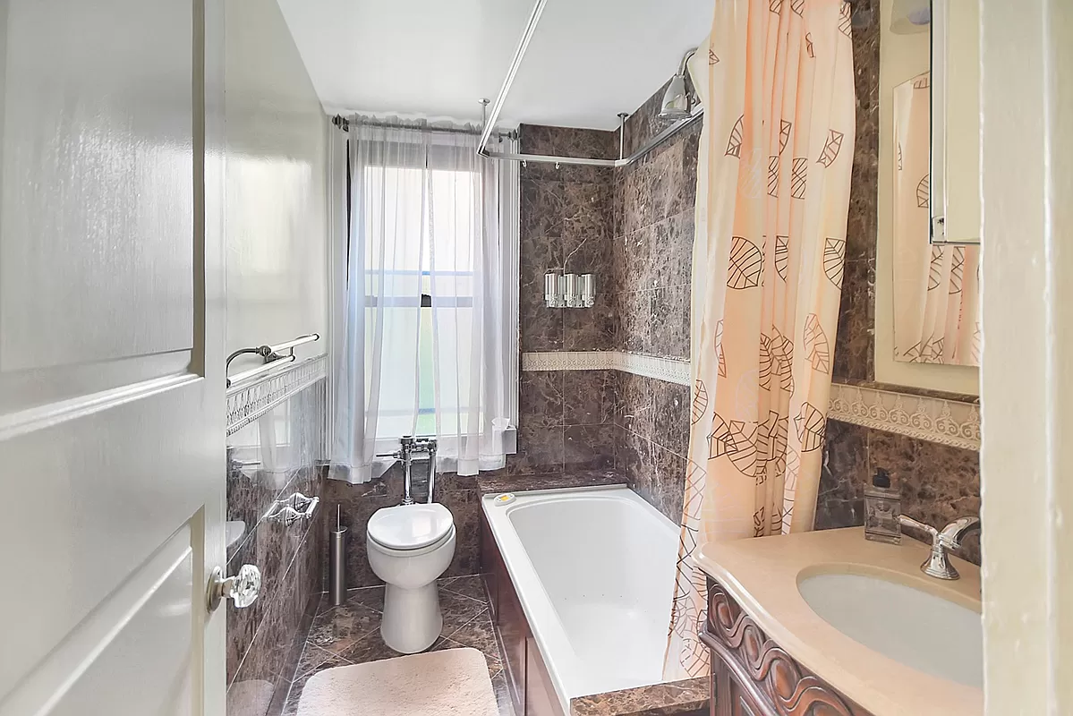 235 West End Avenue, Unit 3J Manhattan, NY 10023 - Photo 6 of 12