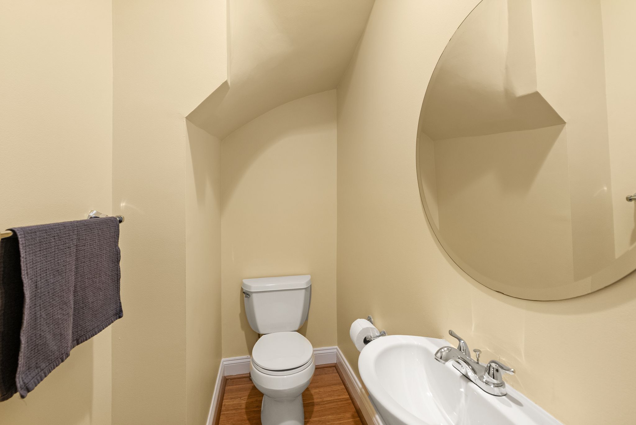 1335 Harvard Street Northwest, Unit PH2 Washington, DC 20009 - Photo 8 of 35