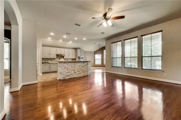 $525,000 | 14 Brook Hollow Lane, Trophy Club, TX 76262