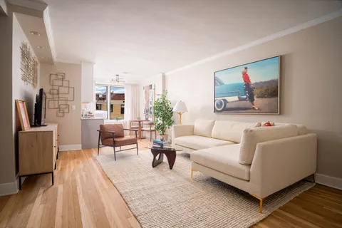 $940,000 | 60 East 9th Street, Unit 640 | Greenwich Village