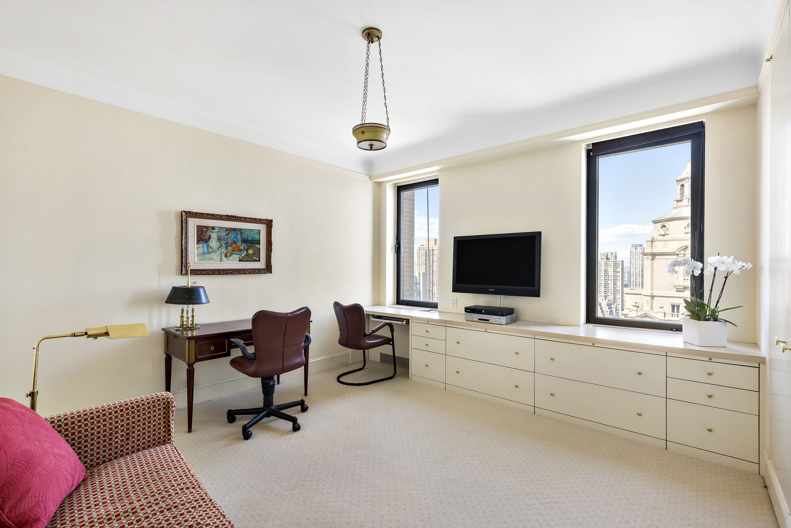 115 Central Park West, Unit 31F Manhattan, NY 10023 - Photo 8 of 17