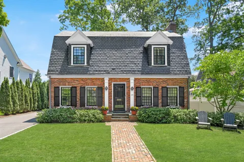 $1,995,000 | 24 Cleveland Road, Needham, MA 02492