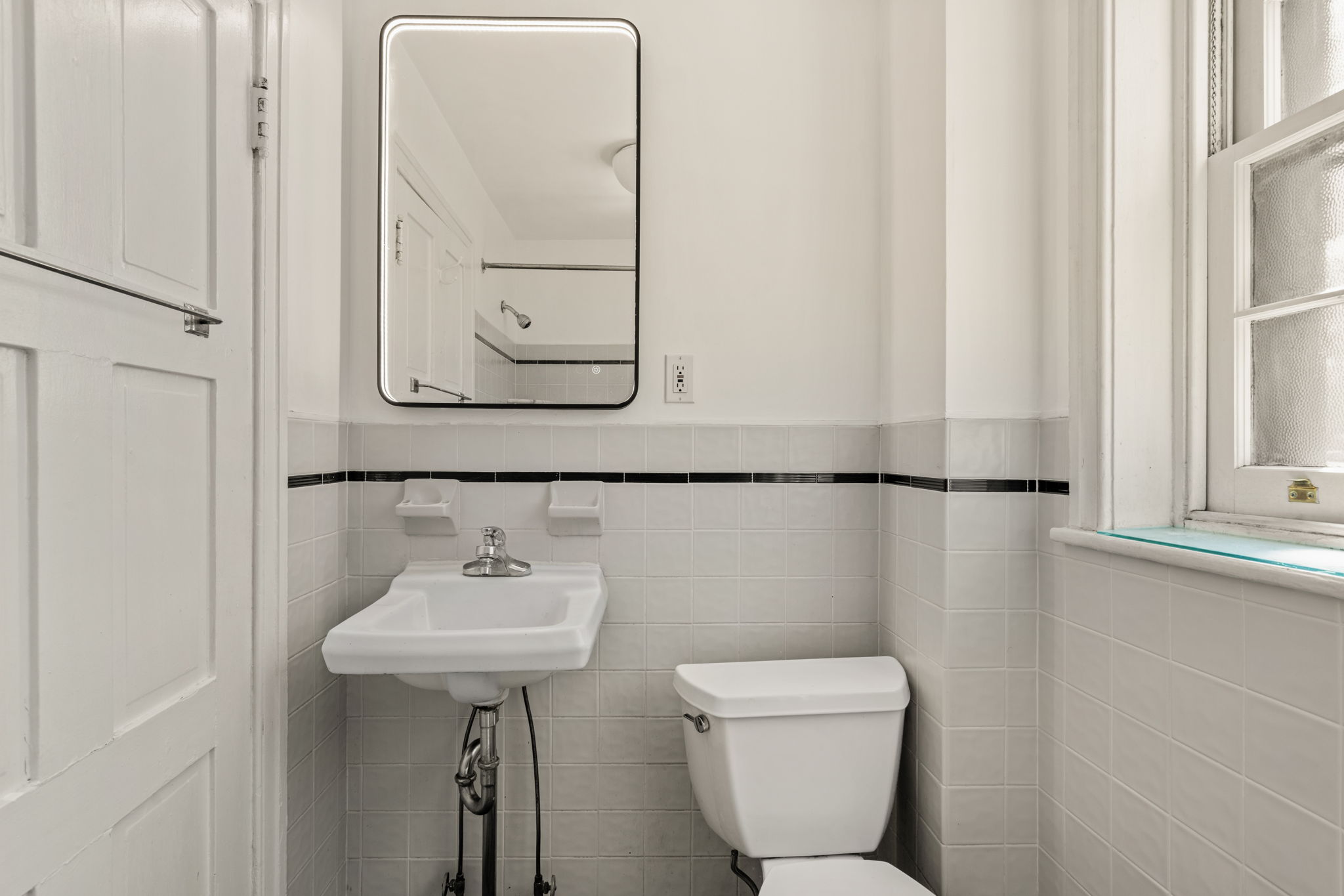 2208 Rittenhouse Square Philadelphia, PA 19103 - Photo 19 of 27
