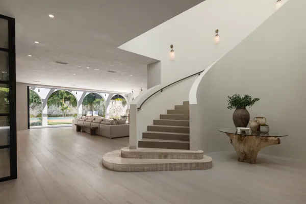 $18,750,000 | 966 Stone Canyon Road, Los Angeles, CA 90077