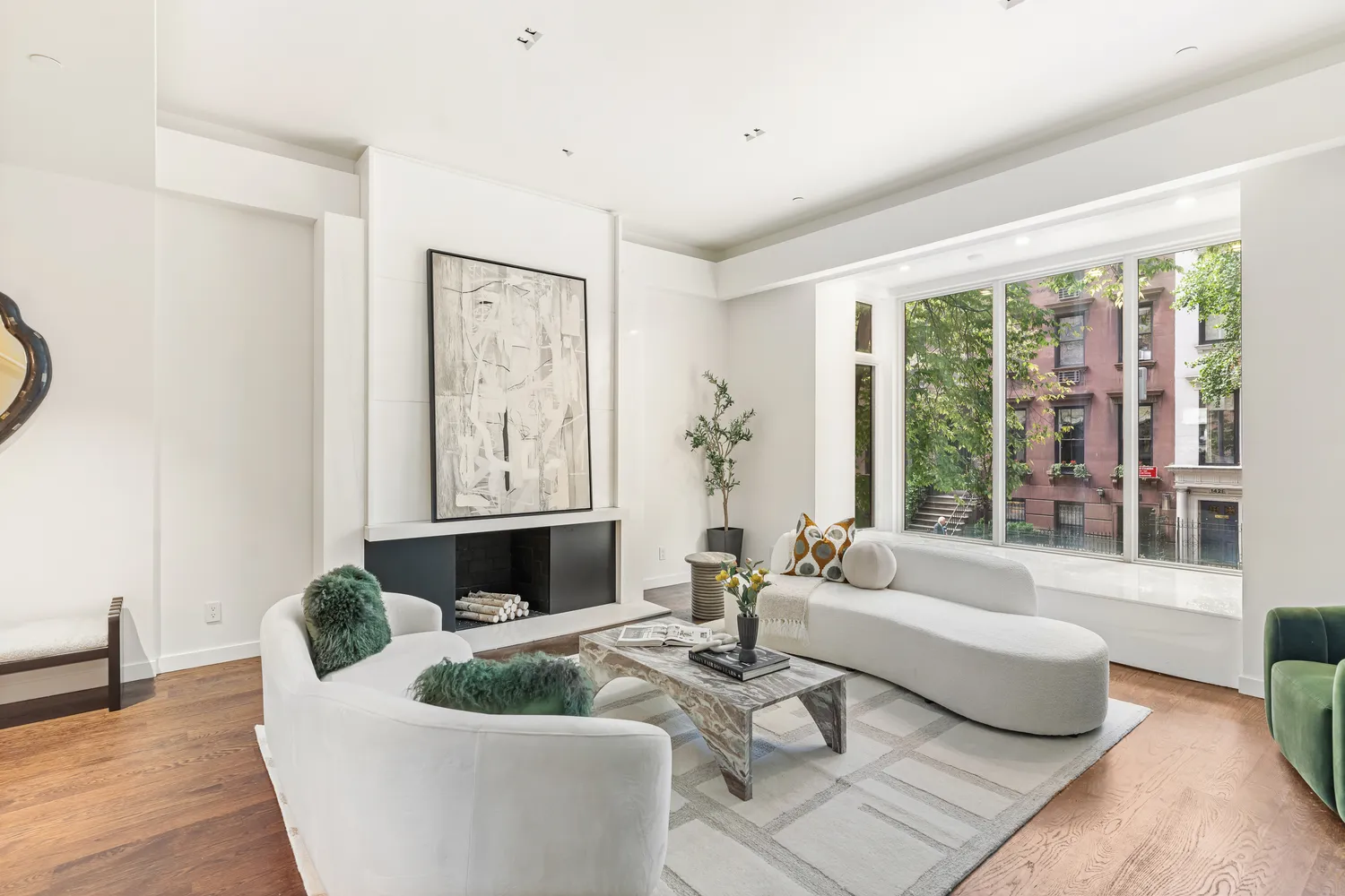$35,000 | 135 East 38th Street | Murray Hill