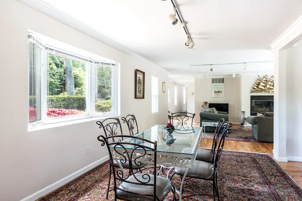 $2,500,000 | 58 Buell Ln Extension, East Hampton, NY 11937