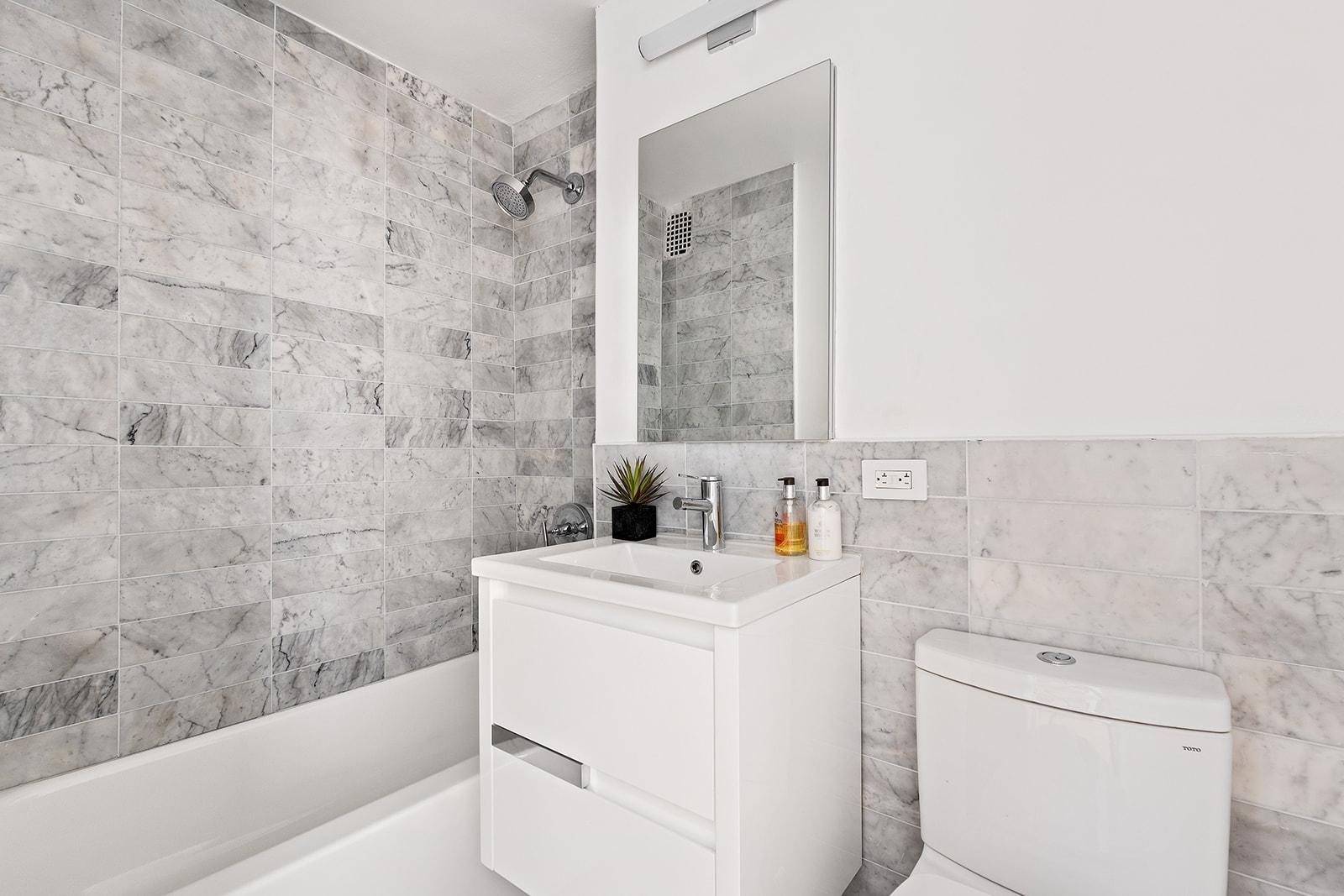 150 East 56th Street, Unit 4D Manhattan, NY 10022 - Photo 7 of 8