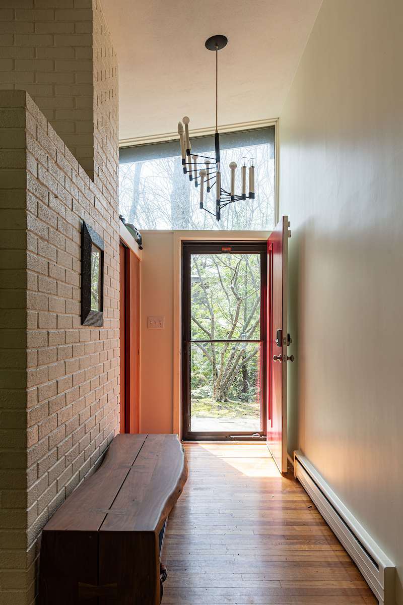 42 Peacock Farm Road Lexington, MA 02421 - Photo 4 of 26