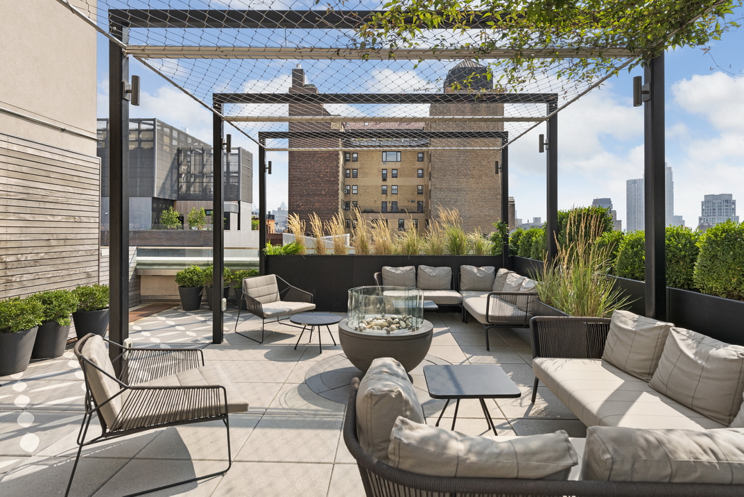 221 West 77th Street, Unit 11W Manhattan, NY 10024 - Photo 16 of 17