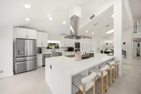 $1,295,000 | 22583 Caravelle Circle, Boca Raton, FL 33433