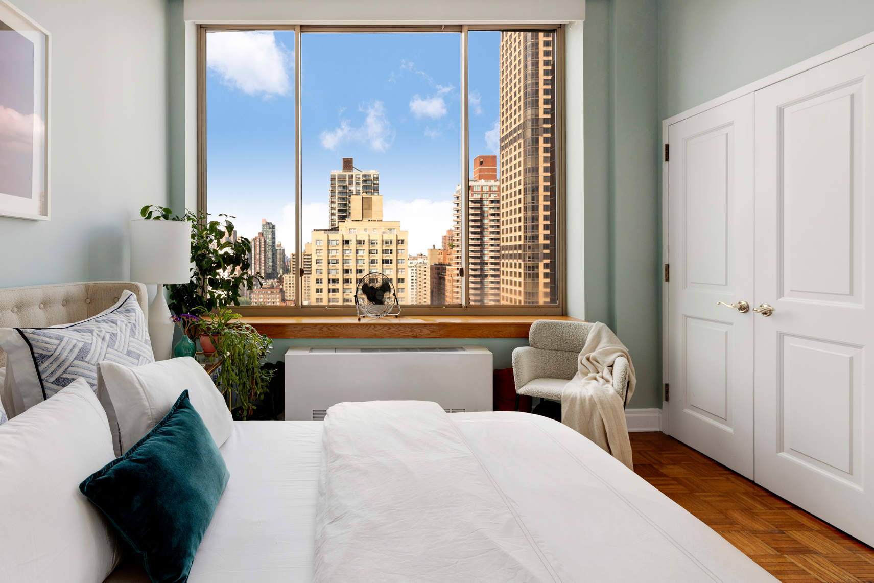 350 East 82nd Street, Unit PHB Manhattan, NY 10028 - Photo 6 of 9