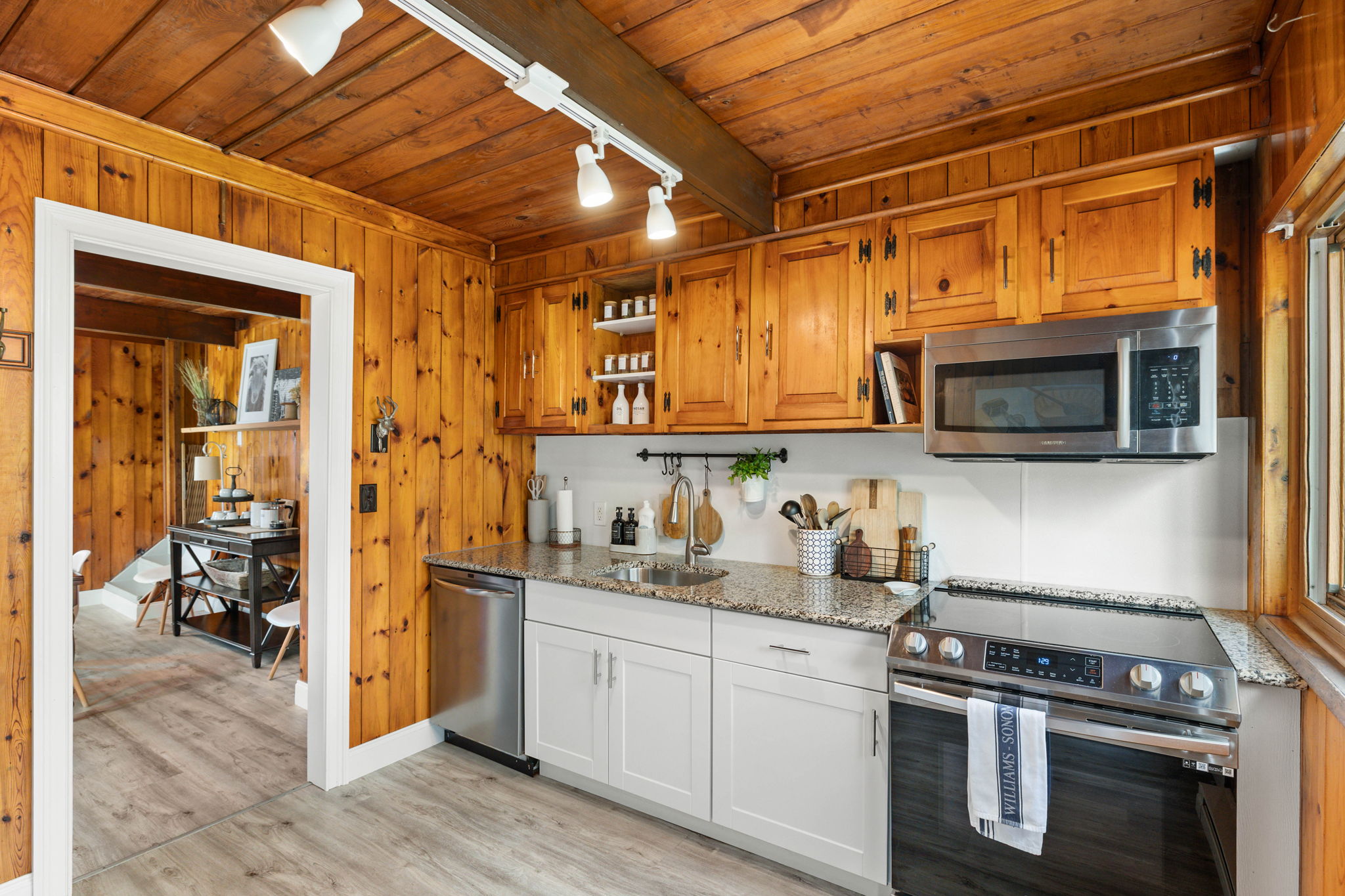 214 Coach Road Tobyhanna, PA 18466 - Photo 13 of 43