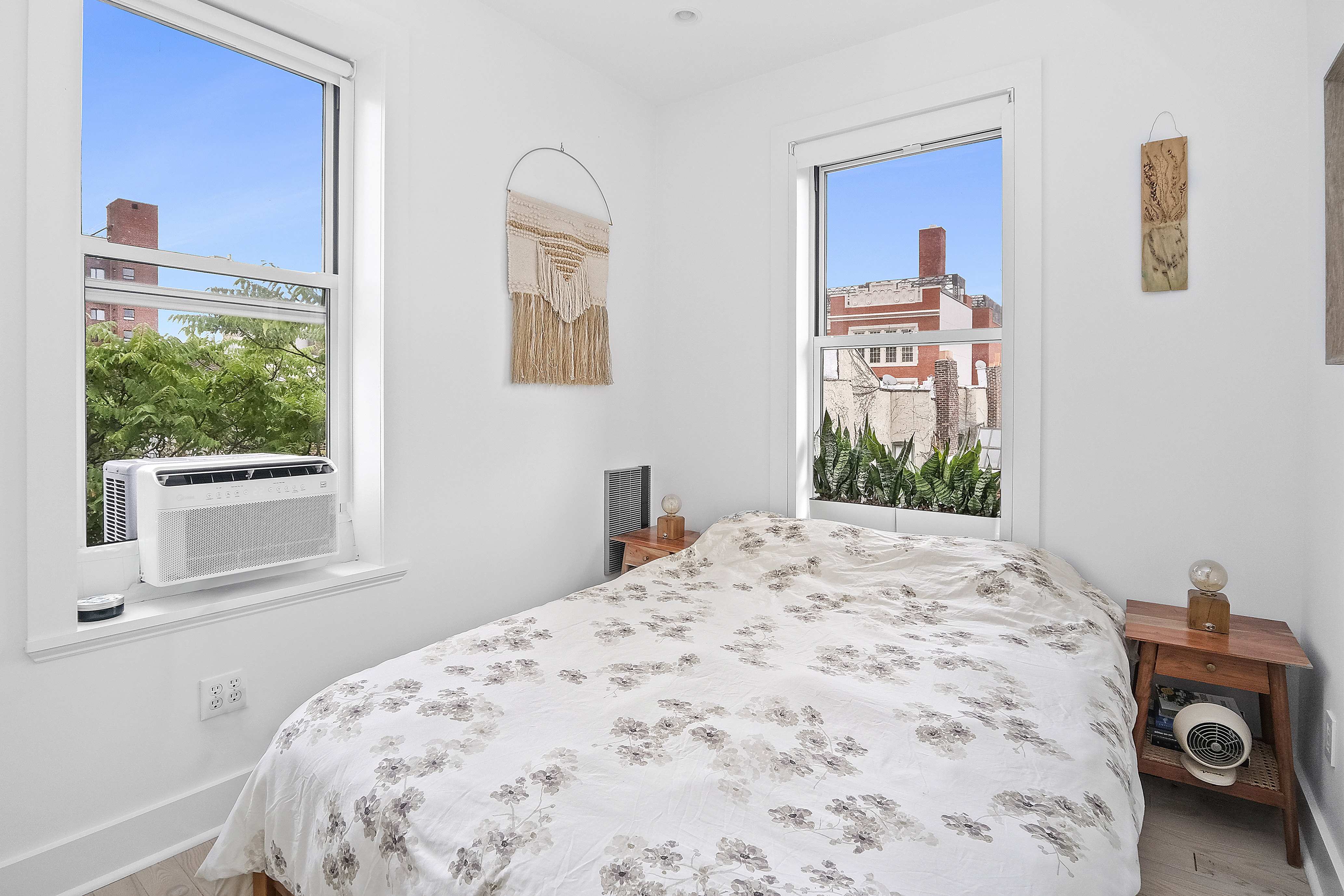 334 West 22nd Street, Unit 25 Manhattan, NY 10011 - Photo 3 of 5