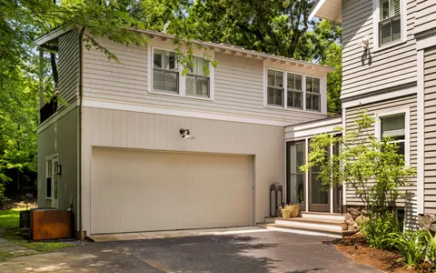 Contact Agent | 85 Oakland Avenue, Arlington, MA 02476