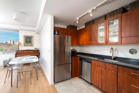 $800,000 | 68 Bradhurst Avenue, Unit 8R | Central Harlem