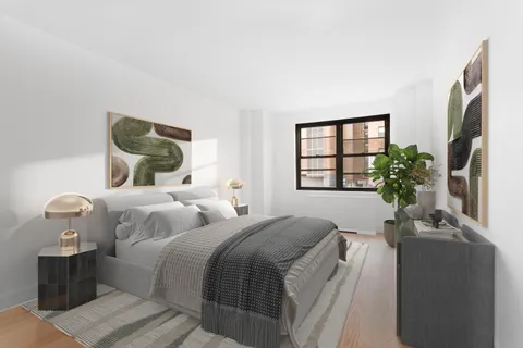 $875,000 | 301 East 69th Street, Unit 2K | Lenox Hill