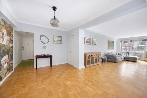 $695,000 | 25 Sutton Place South, Unit 9R | Sutton Place