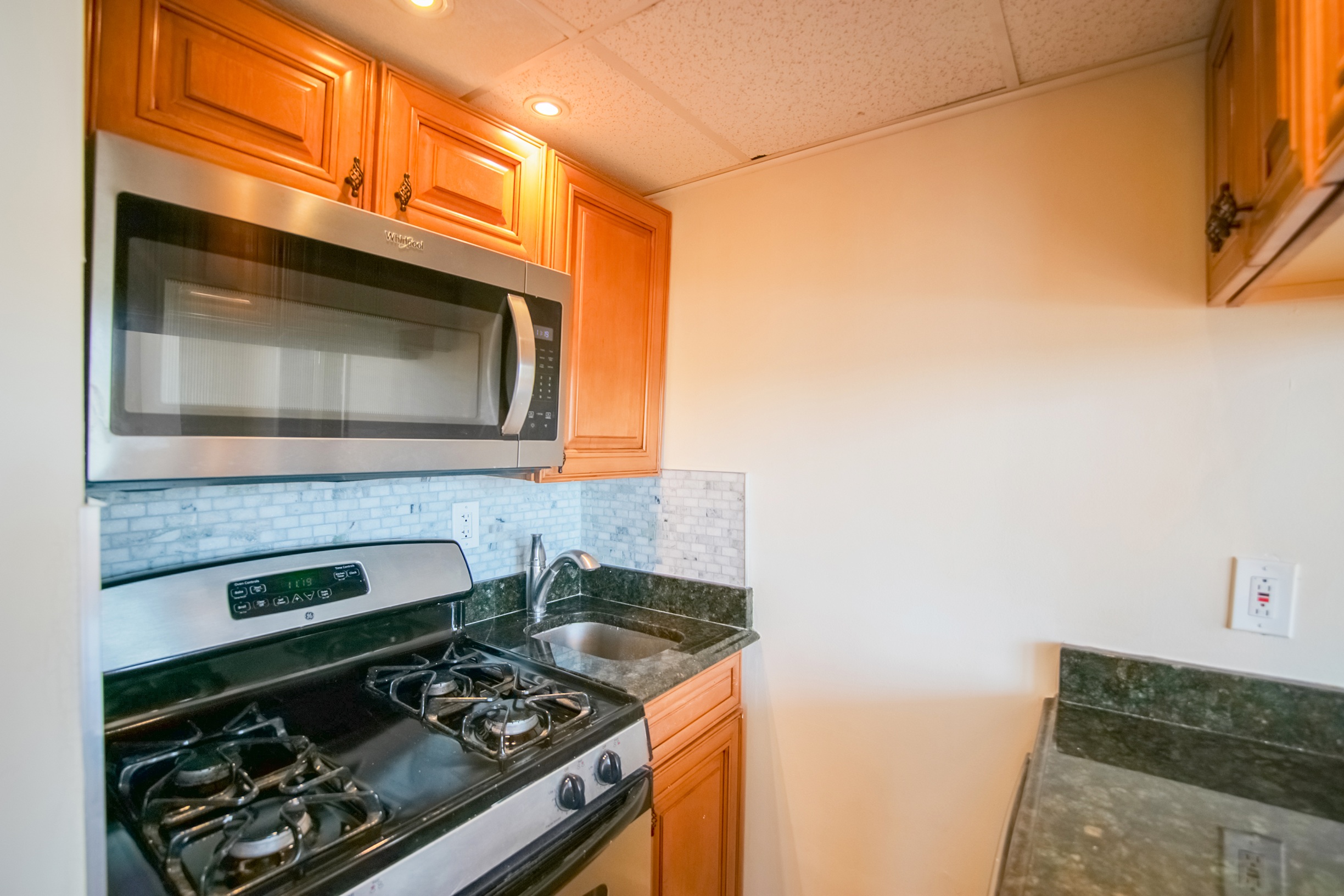 2135 Walnut Street, Unit 1003 Philadelphia, PA 19103 - Photo 5 of 15