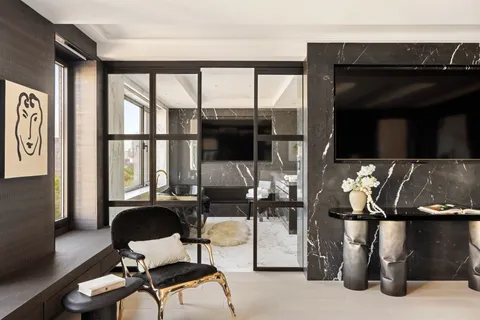 $18,900,000 | 230 Central Park South | Central Park South
