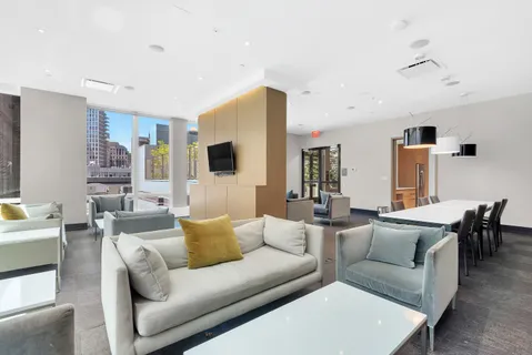 $1,635,000 | 388 Bridge Street, Unit 39G | Downtown Brooklyn