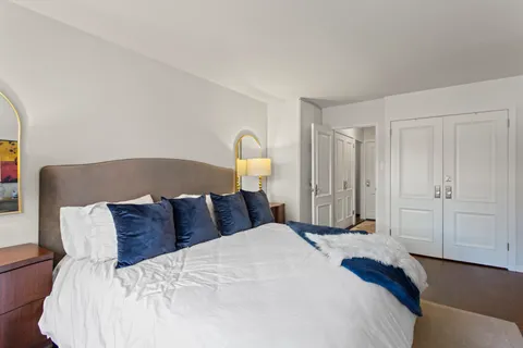 $745,000 | 400 East 77th Street, Unit 6C | Lenox Hill