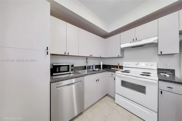 $339,000 | 115 Southwest 11th Street, Unit 505, Miami, FL 33130
