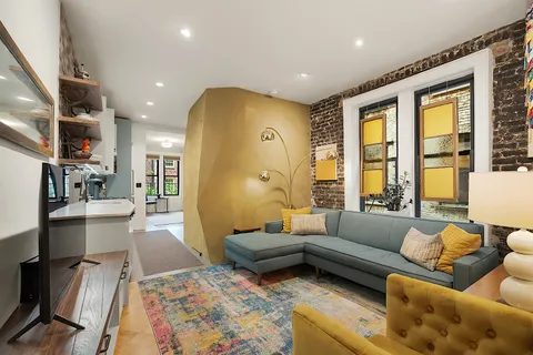 $879,000 | 149 West 12th Street, Unit 36 | West Village