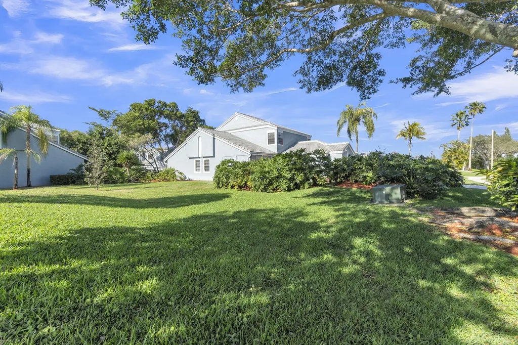 $410,000 | 8209 Waterford Avenue, Unit 8209, Tamarac, FL 33321