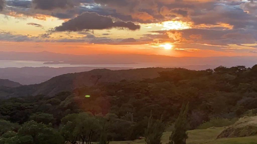 $3,500,000 | Zero Plano Costado Del Hotel Montana, Monteverde, Puntarenas, Costa Rica 60109