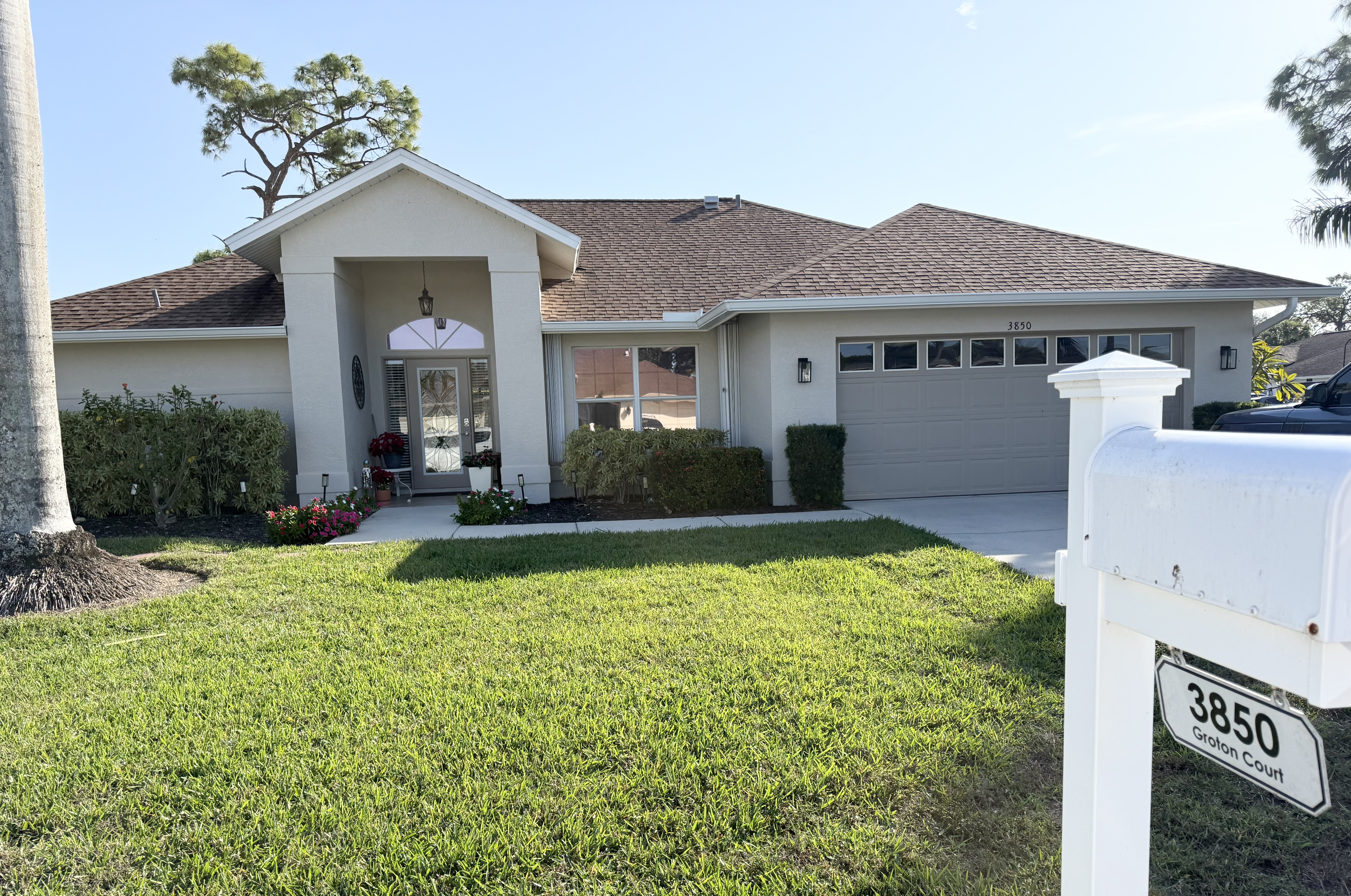 3850 Groton Court Naples, FL 34112 - Photo 2 of 2