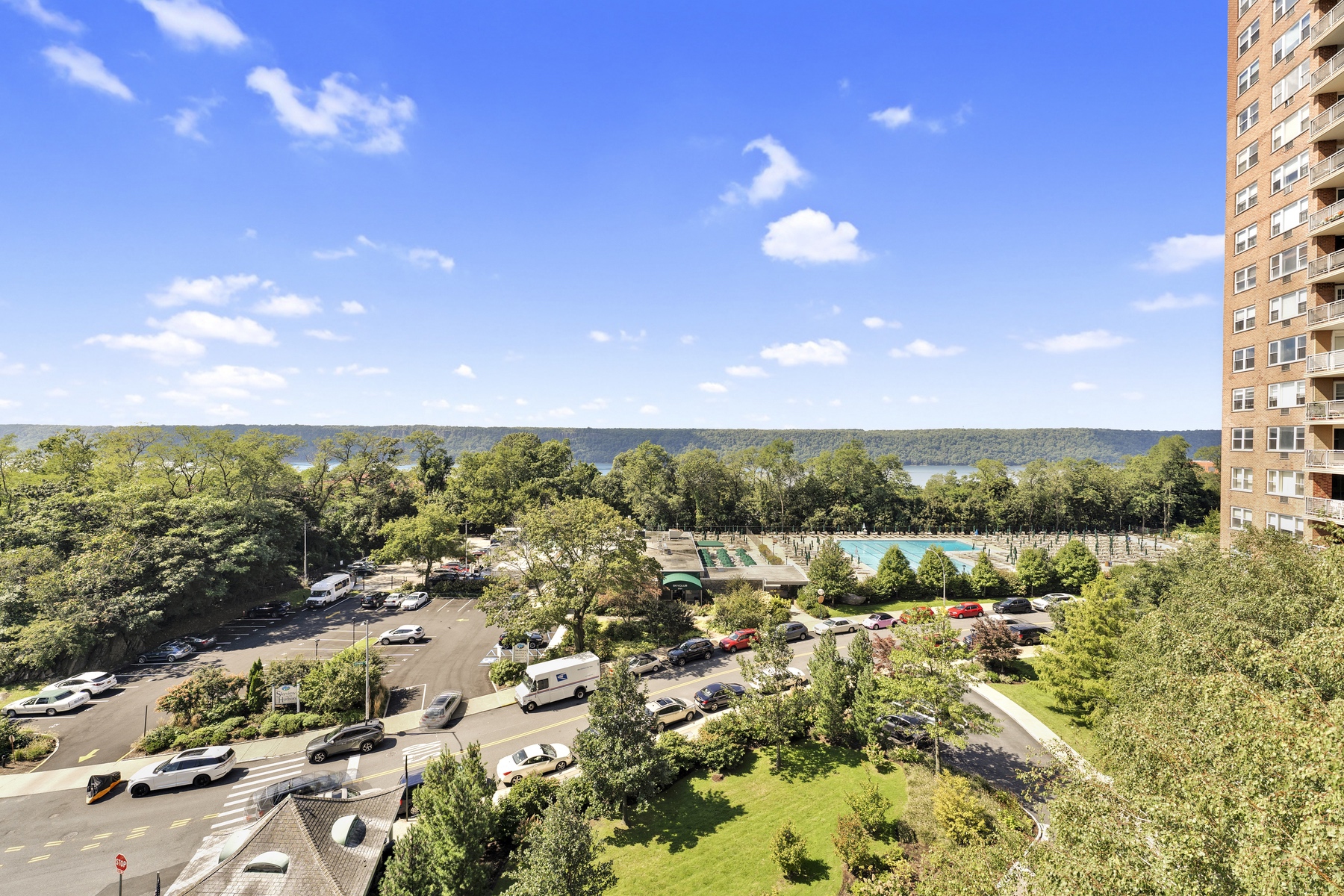 5700 Arlington Avenue, Unit 8K Bronx, NY 10471 - Photo 7 of 17