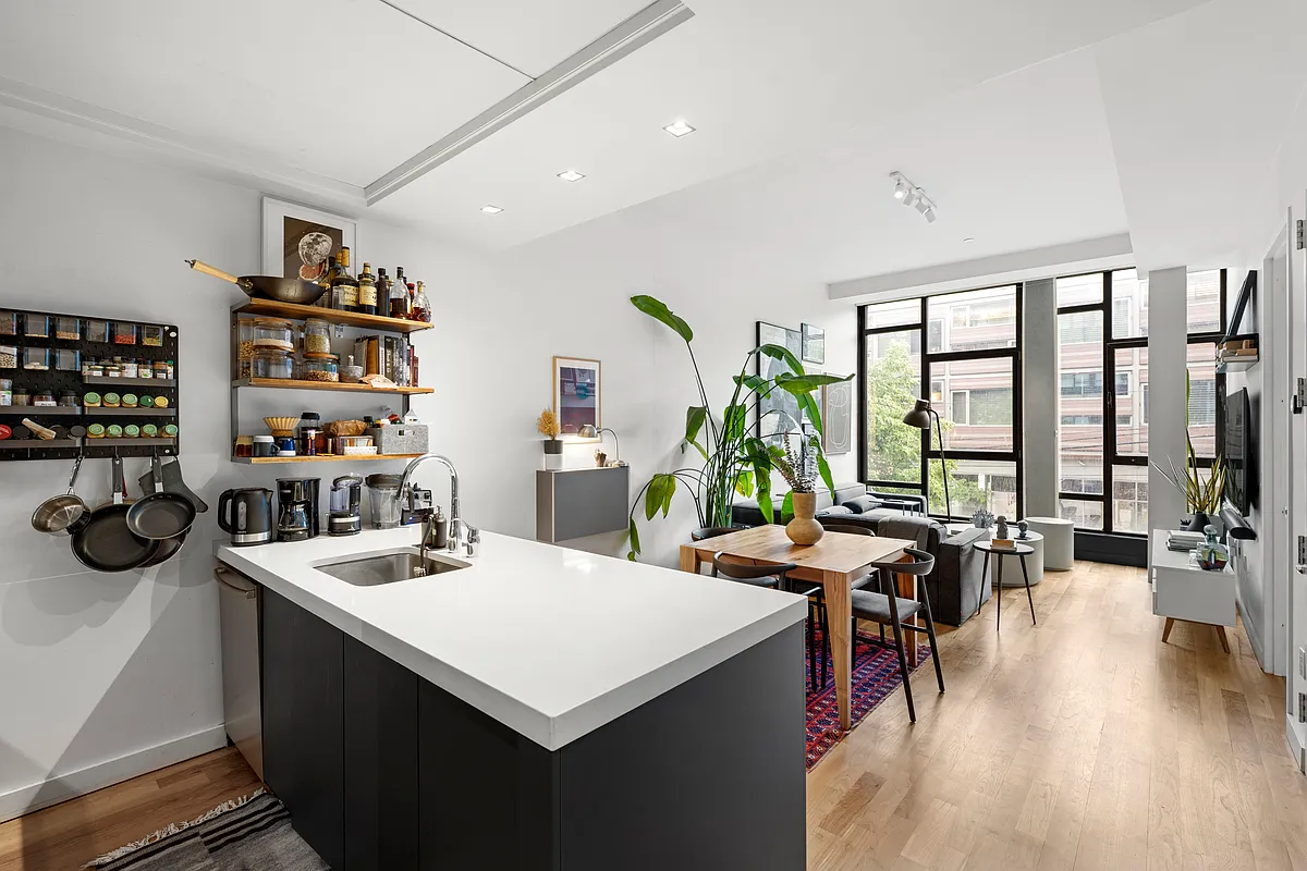 161 North 4th Street, Unit 2B Brooklyn, NY 11211 - Photo 4 of 8