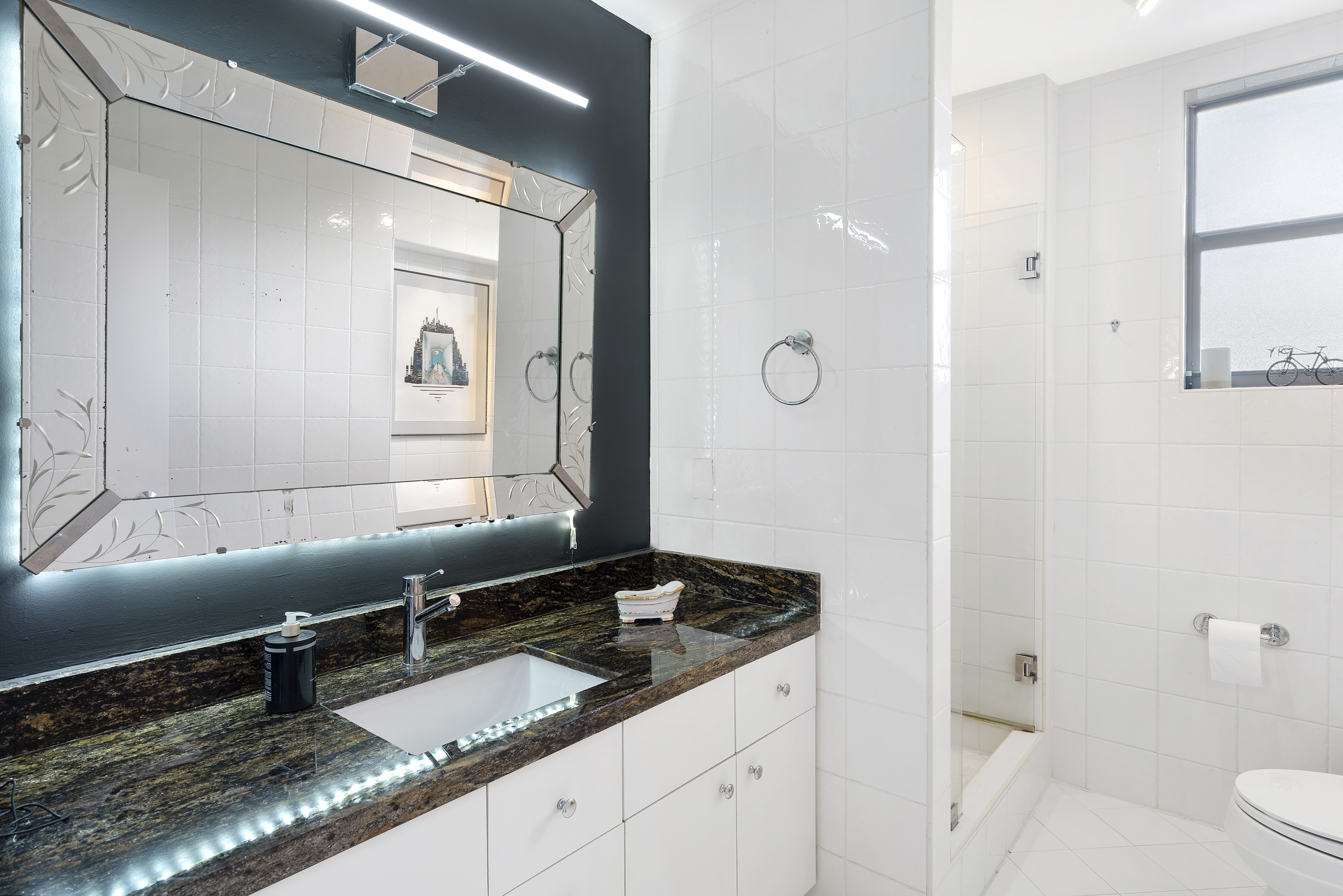 2545 Flamingo Place Miami Beach, FL 33140 - Photo 13 of 23