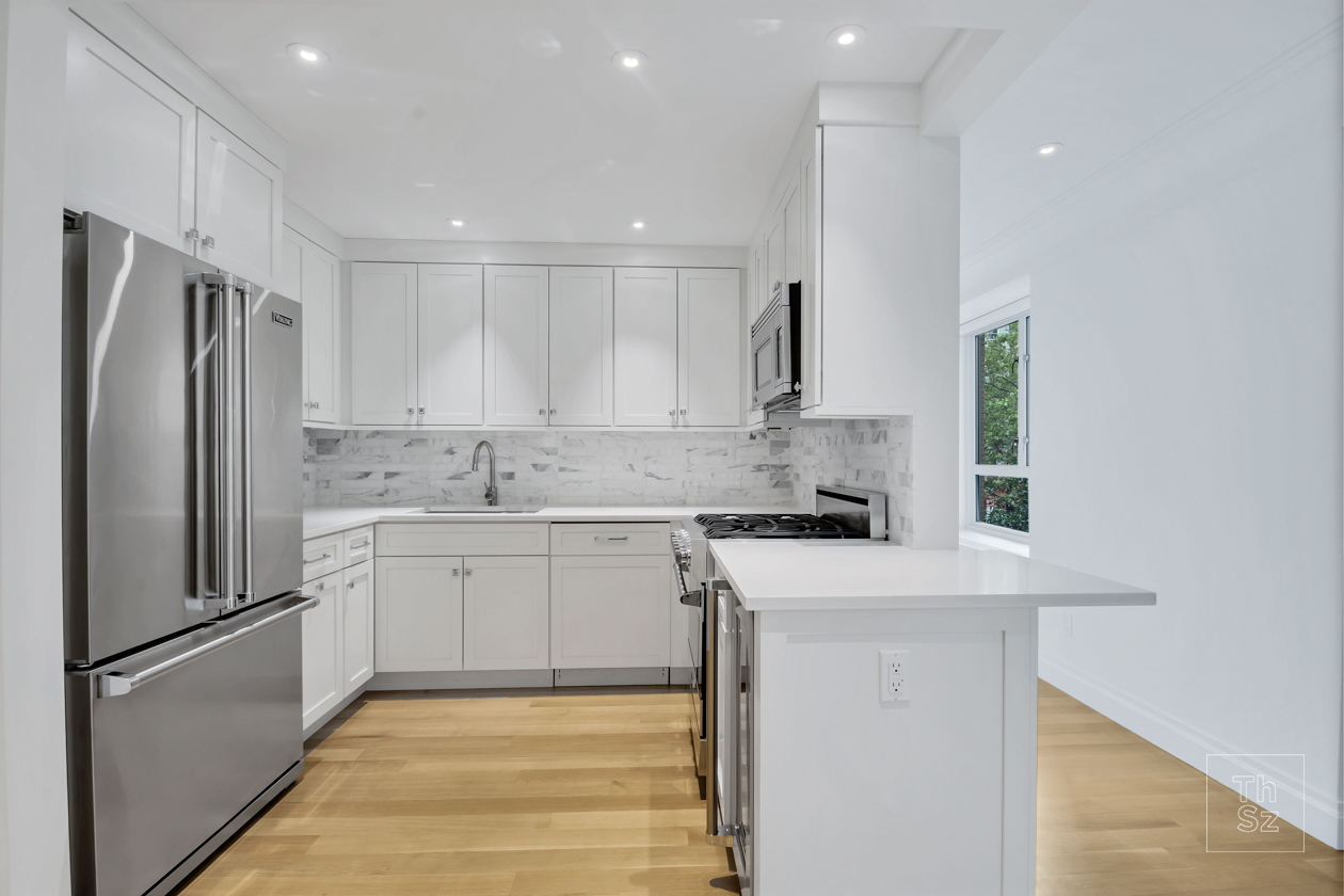 200 East 66th Street, Unit A308 Manhattan, NY 10065 - Photo 1 of 11