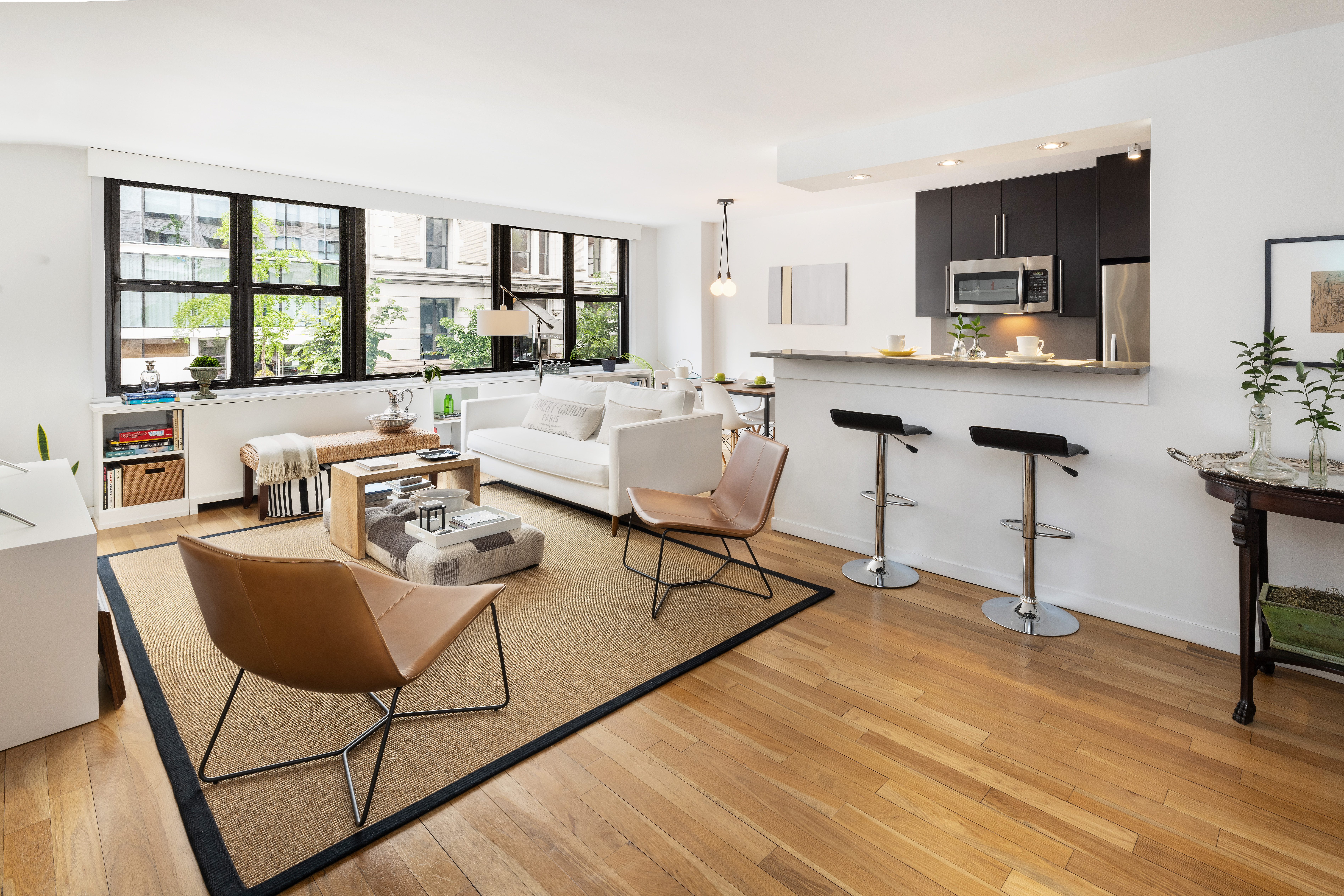 130 East 18th St Unit 2T  