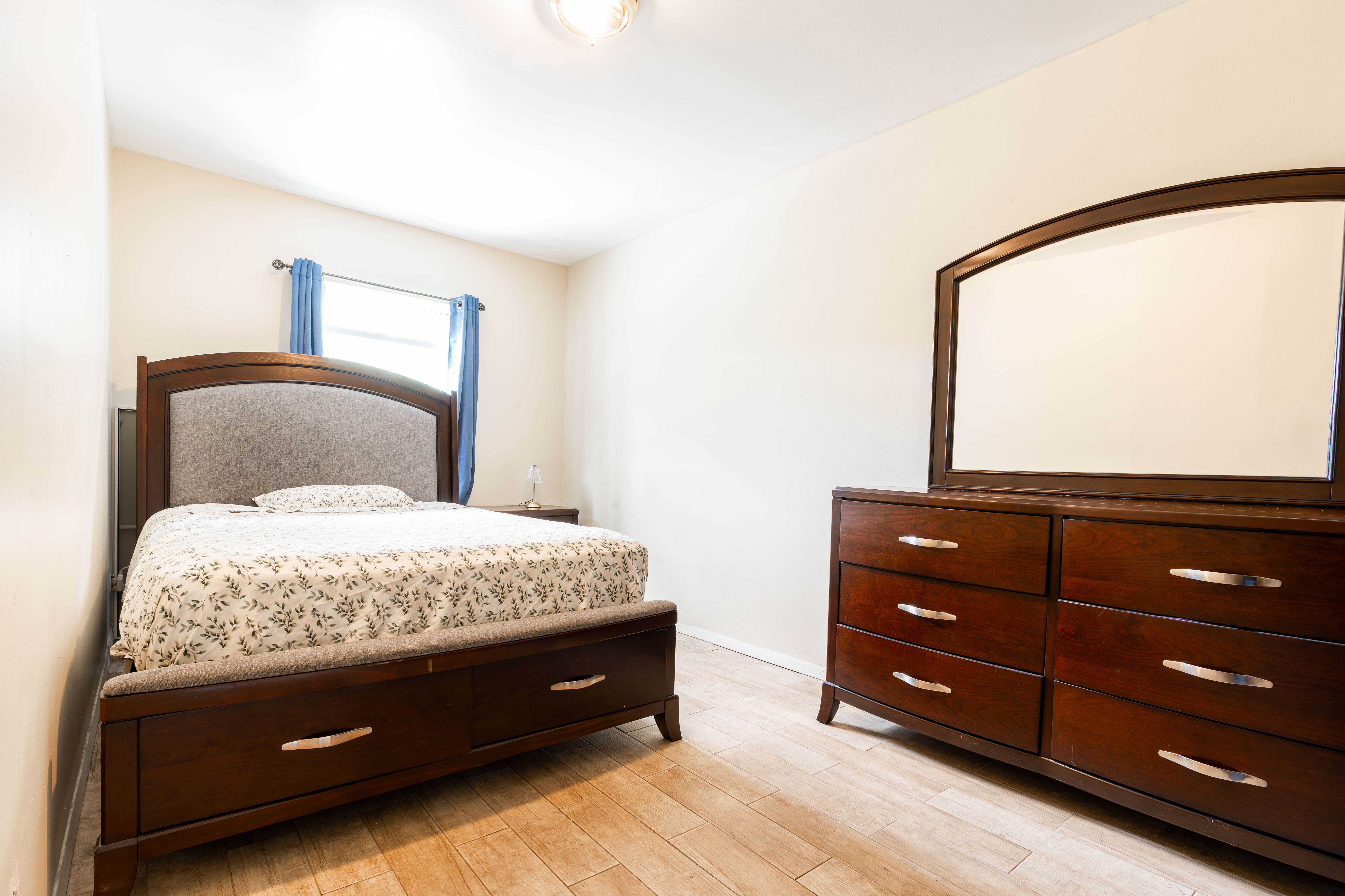 660 Pine Street Brooklyn, NY 11208 - Photo 6 of 10