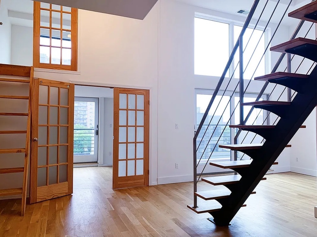 94 Meserole Street, Unit 4B Brooklyn, NY 11206 - Photo 1 of 21