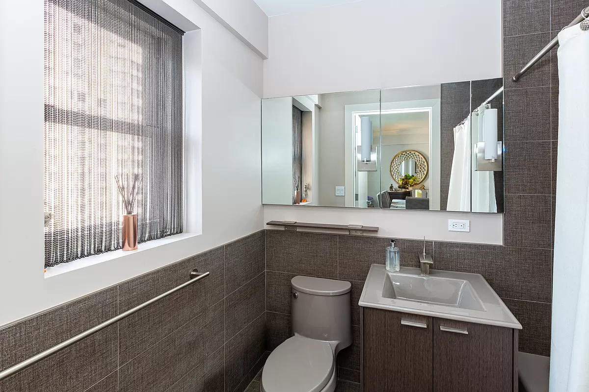 159 West 53rd Street, Unit 38GH Manhattan, NY 10019 - Photo 11 of 15 Gallery Image 11