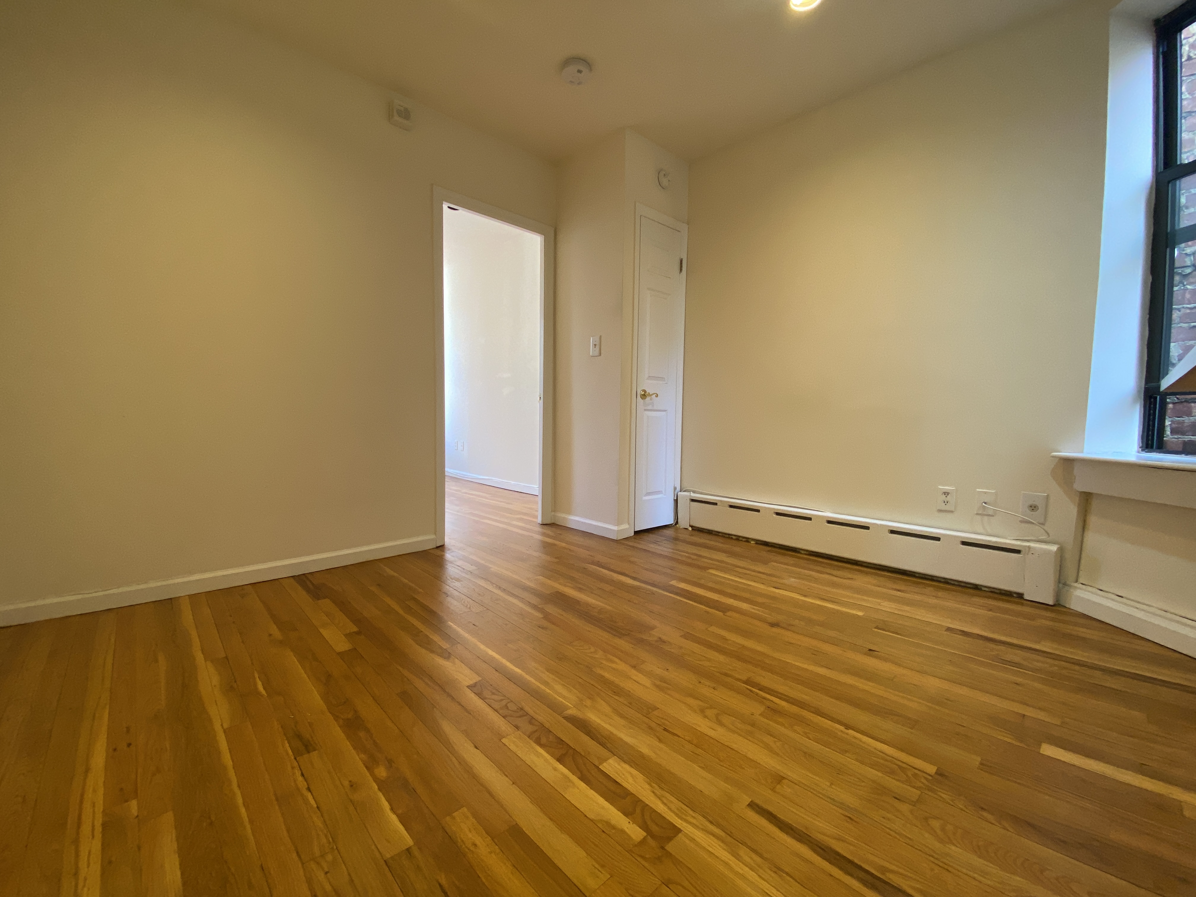 423 East 75th Street, Unit 2D Manhattan, NY 10021 - Photo 2 of 3