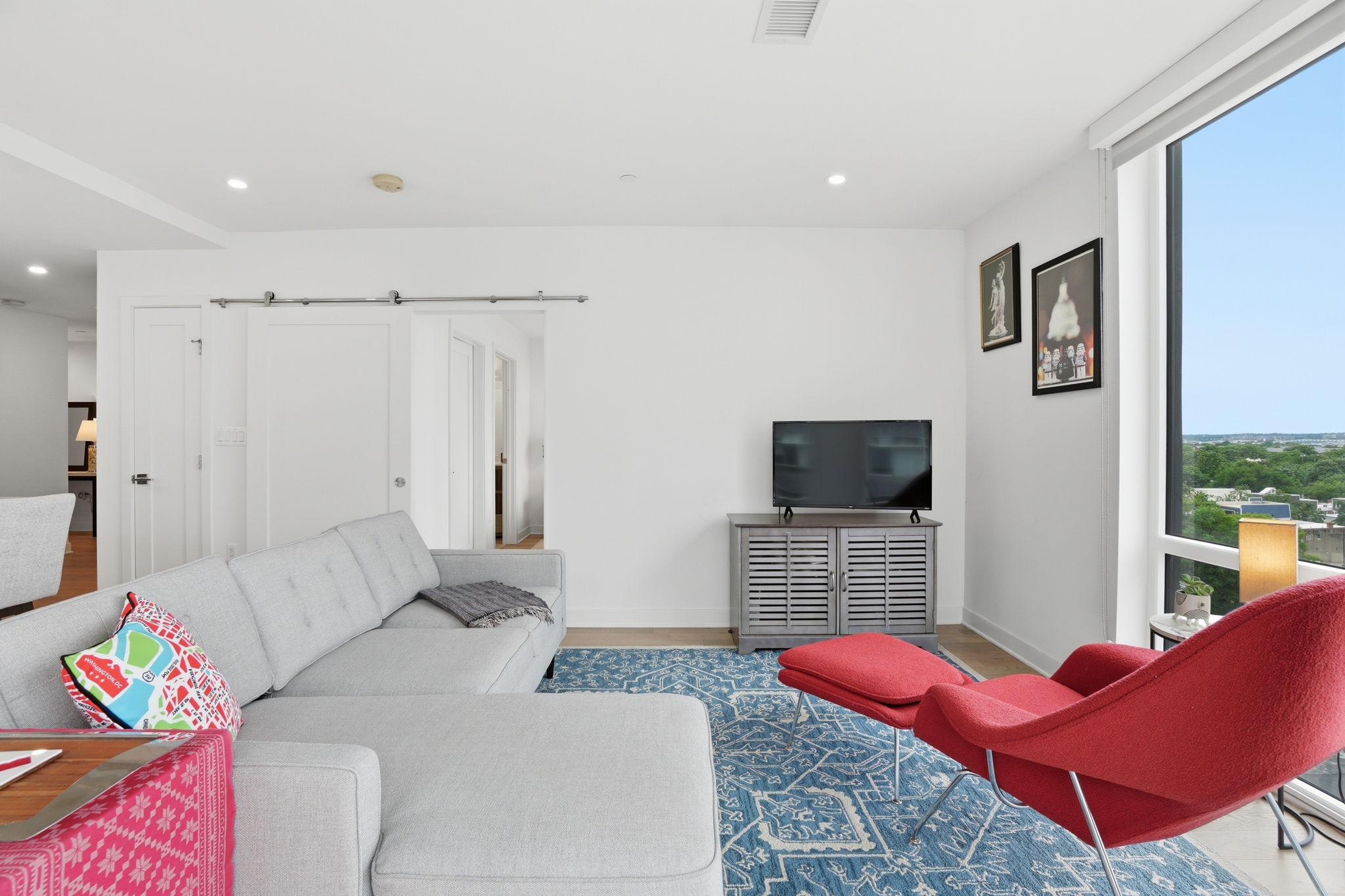 37 L Street Southeast, Unit 902 Washington, DC 20003 - Photo 13 of 44