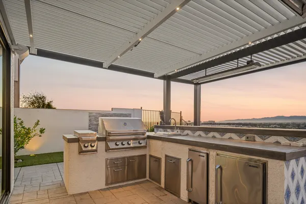 $3,495,000 | 6592 Kentwood Bluffs Drive, Los Angeles, CA 90045