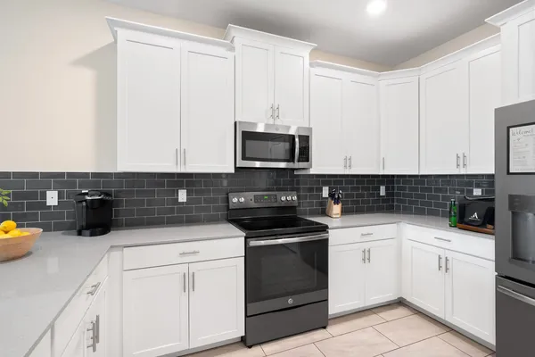 $673,500 | 9050 Stinger Drive, Davenport, FL 33896