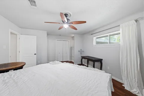 $375,000 | 409 East Scotland Drive, Irving, TX 75062