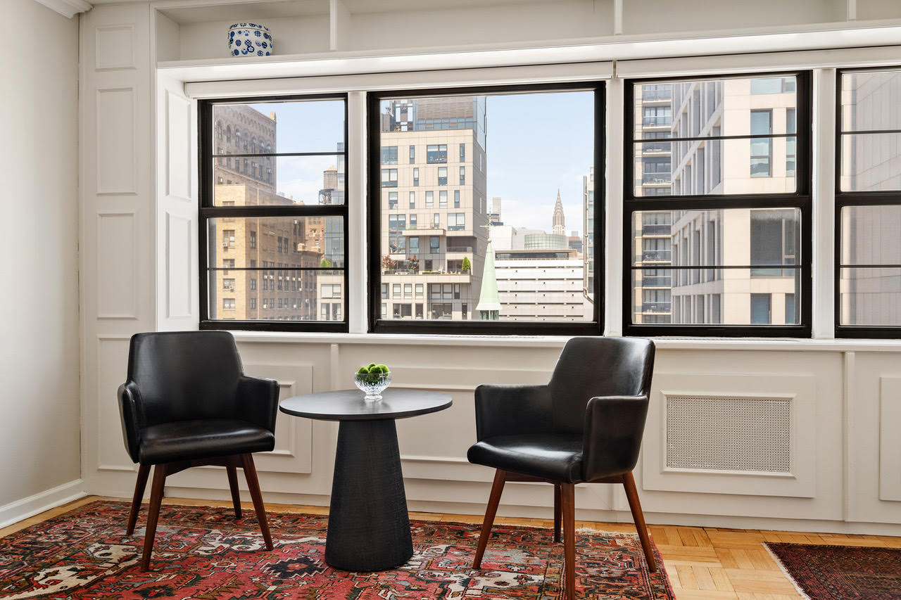 39 Gramercy Park North, Unit 17A Manhattan, NY 10010 - Photo 2 of 9 Gallery Image 2