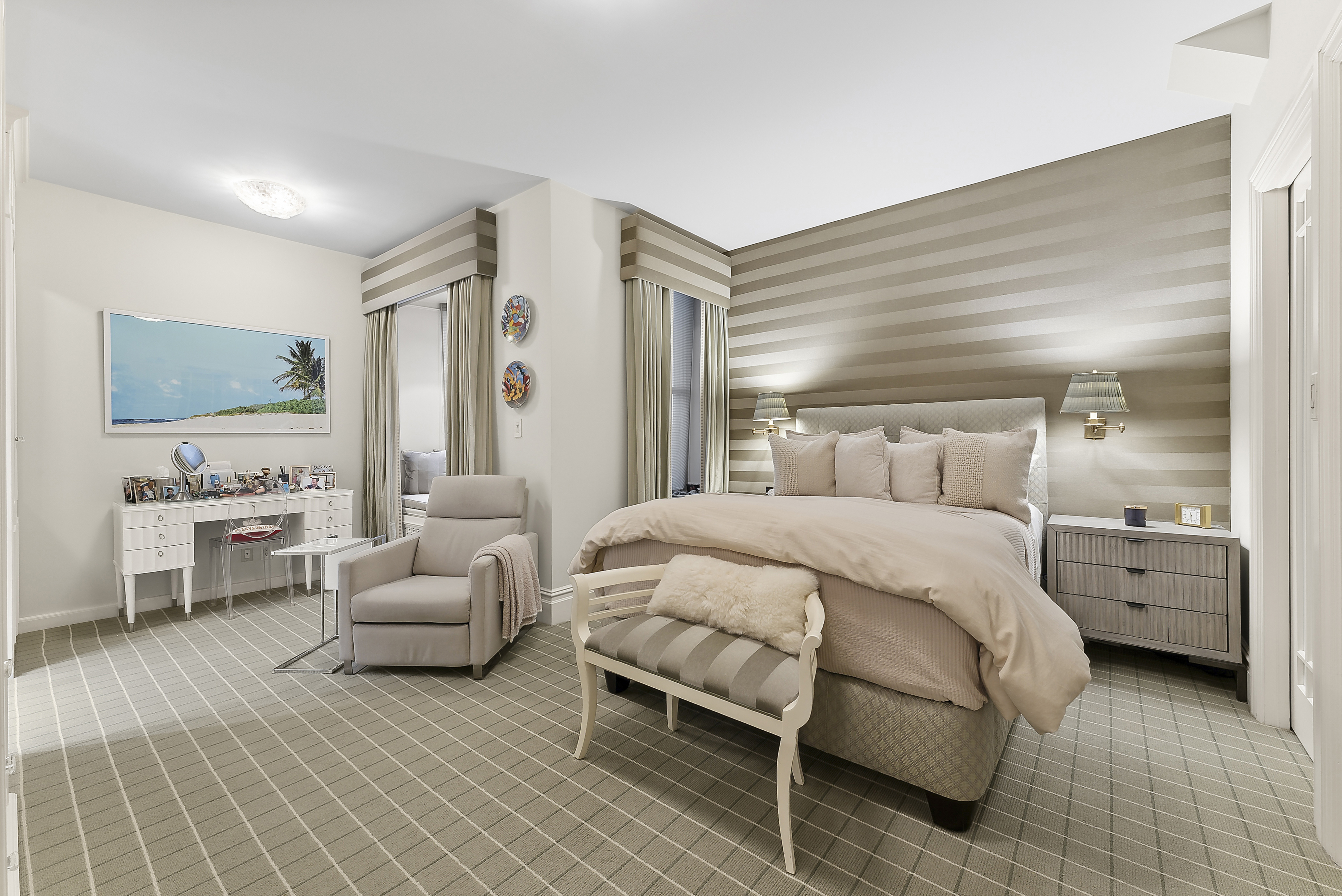 3 East 75th Street, Unit 1C Manhattan, NY 10021 - Photo 3 of 7 a bedroom with a bed and a couch