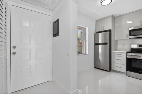 $225,000 | 5561 Lakeside Drive, Unit 107, Margate, FL 33063