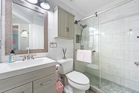 $400,000 | 1088 Via Jardin, Palm Beach Gardens, FL 33418