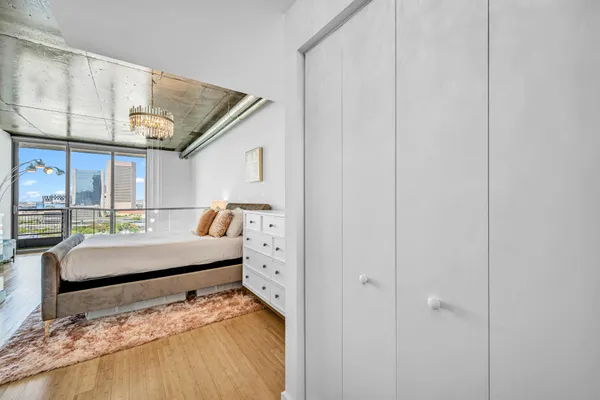 $419,999 | 690 Southwest 1st Court, Unit 1709, Miami, FL 33130